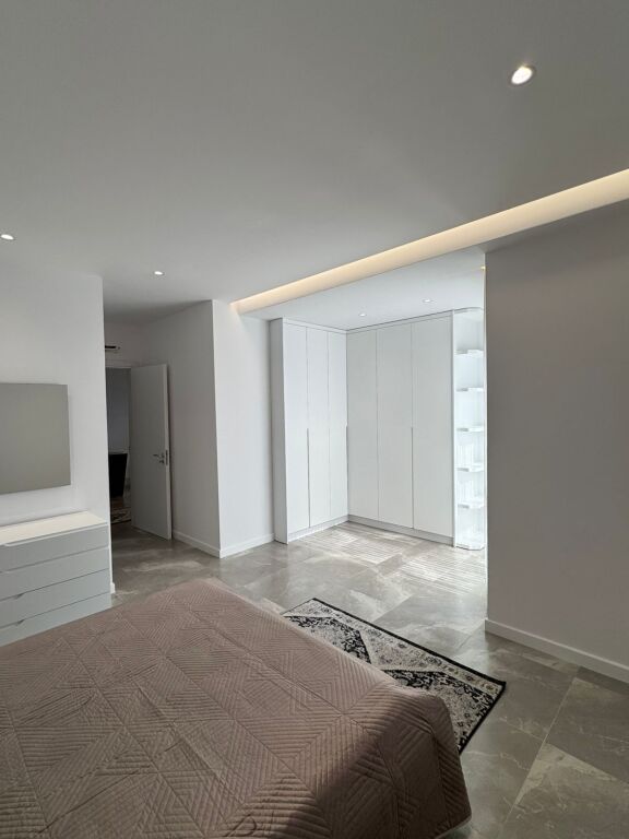 Apartment 2+1 for rent at Pazari i Ri