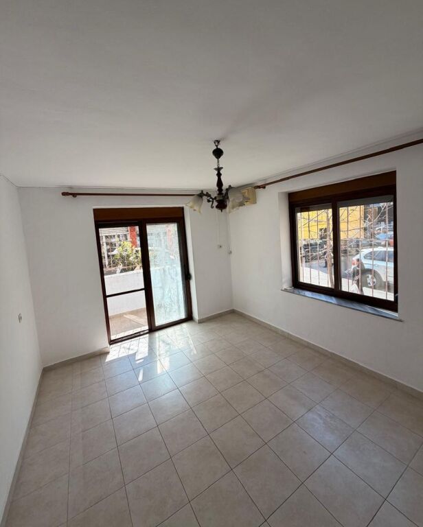 Apartament me Qira
