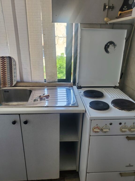 apartament me qira dy minuta nga Qendra