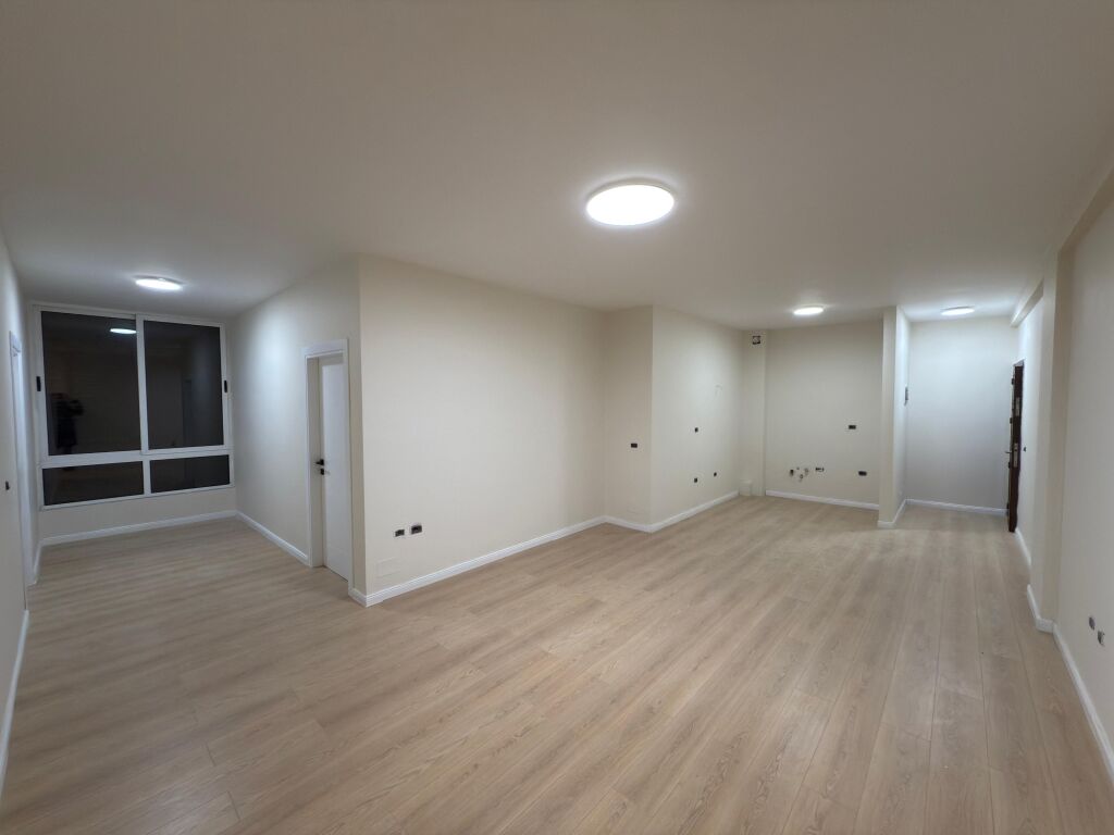 Apartament 3+1 per shitje prane fondacionit Eleonore