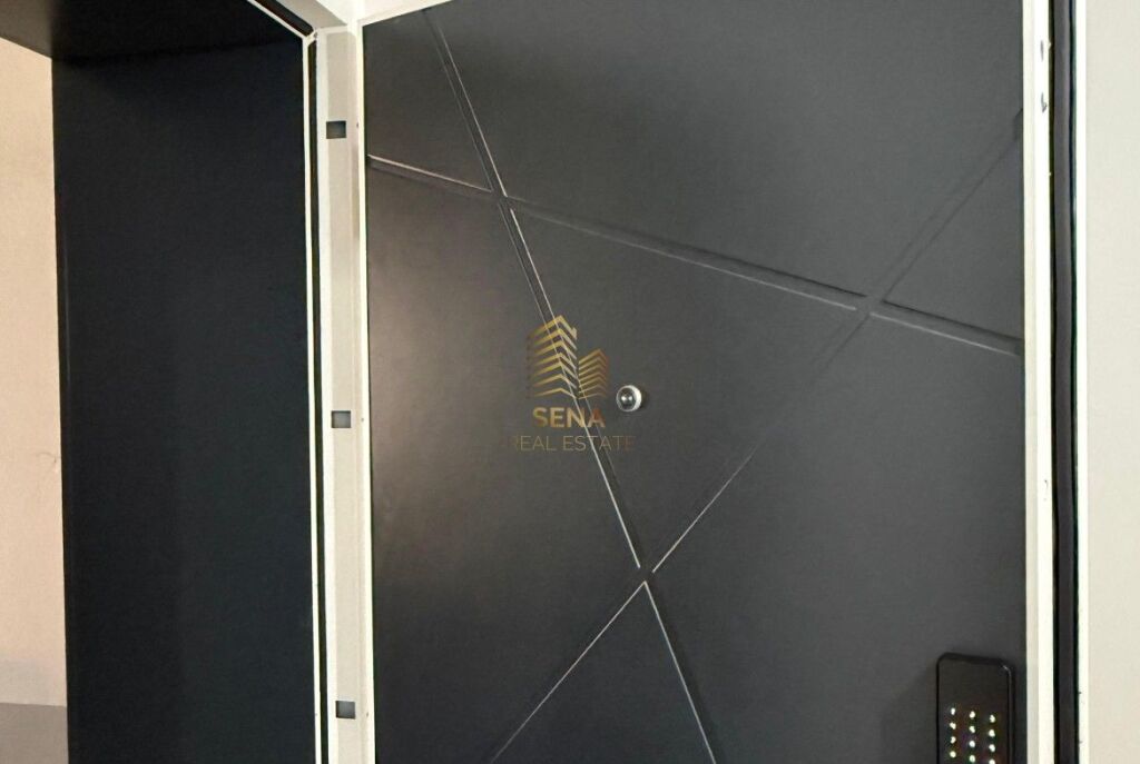 Qira, Ambient Biznesi, përballë Maternitetit të Ri, 1300 Euro/muaj Neto