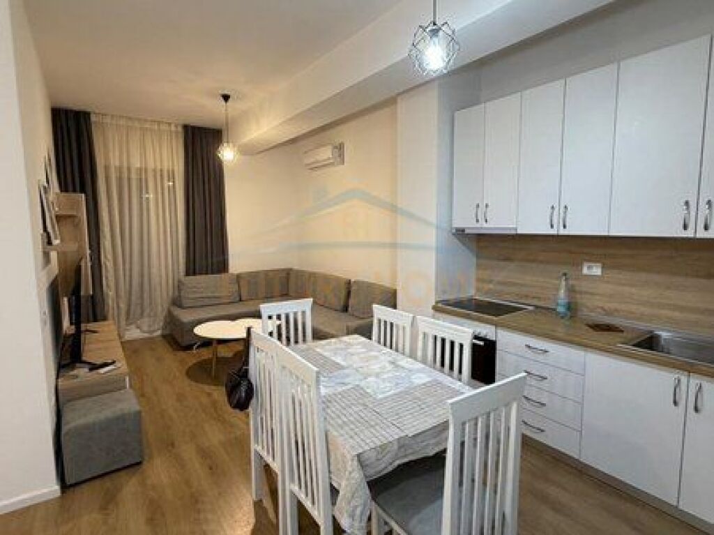 Rent, Apartment 2+1+2 + Parking Space – Kaimi Complex, Ali Demi, Tirana
