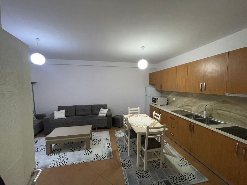 Apartament me qera 1+1 - 📍Shkoze, prane kompleksi Tom Doshit
