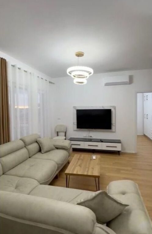 zogu i zi apartament me qera 1+1 650 muaj