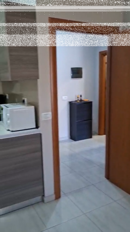 Appartamento 1+1, Astir!