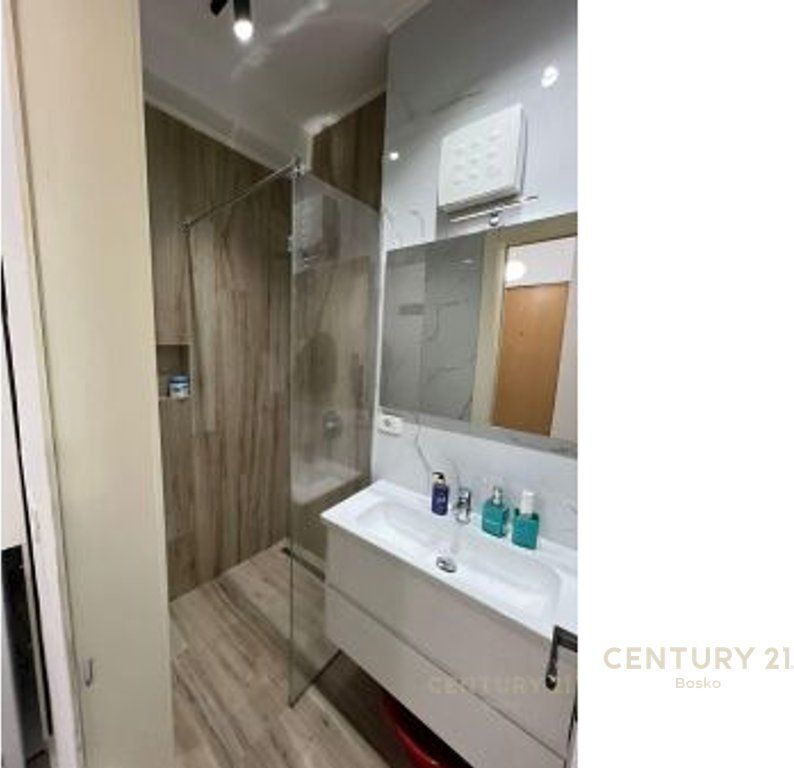 Affitto, Appartamento 2+1, a Pazari i Ri, Tirana!