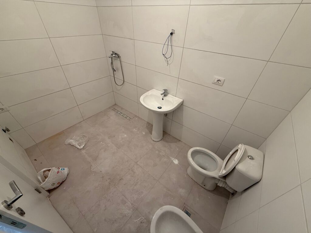 📣 AFFITTO Appartamento 1+1 Con Deposito 📍 Kombinat 💶 35.000 Lek/Mese ✨  