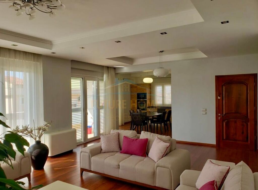 Affitto, Appartamento 3+1+2+Posto Auto, Ville Americane