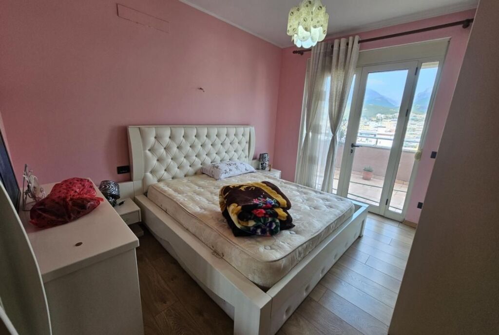 Ne Fresk Shitet Penthouse Ekskluziv 119.3 m² + 151.2 m² Verandë !
