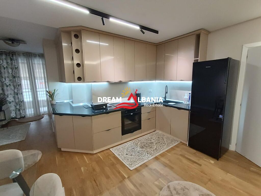 Apartament me qira 2+1 në Kopshtin Botanik në Tiranë (ID 42111533)
