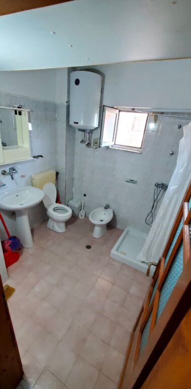 🏡 Jepet me Qera Apartament 1+1 Tek Selvia ne Qendër te Tiranës