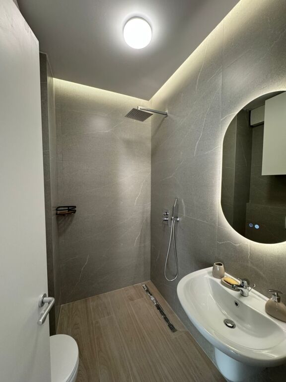 Apartment 2+1 for rent at Pazari i Ri