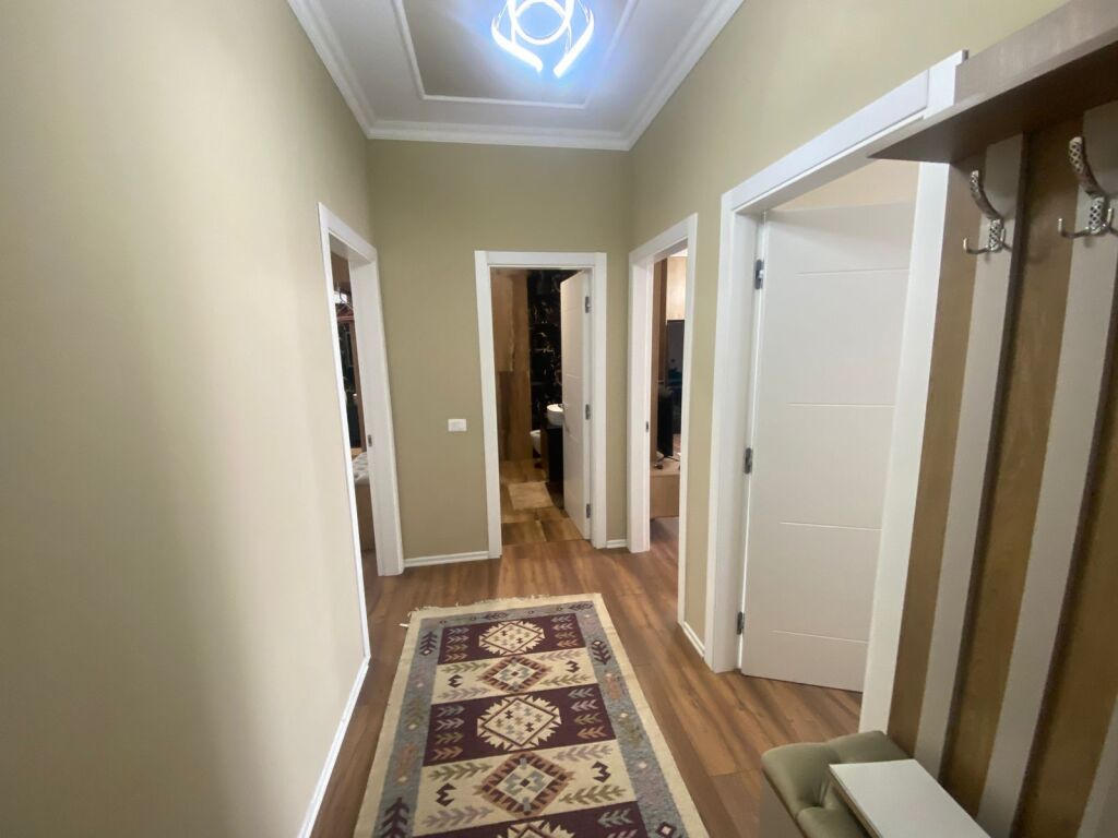 Tirane, apartment 2+1 for rent, 1st floor, 100 m² 900 € (Rruga Riza Cerova)
