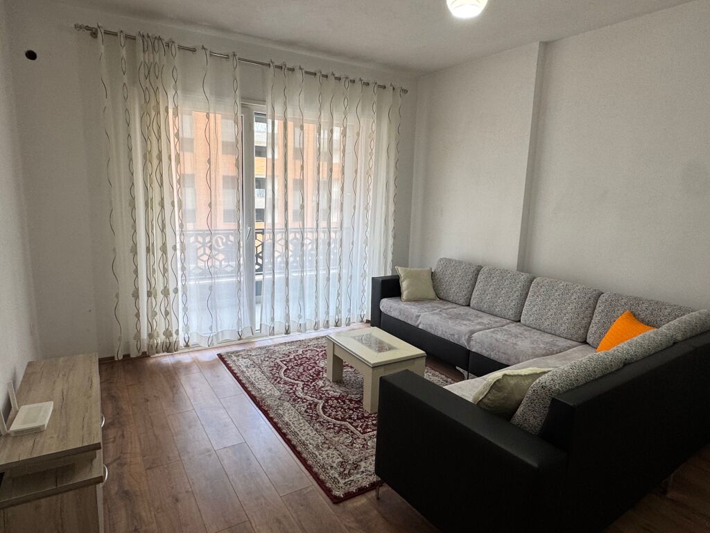 Apartament me qera