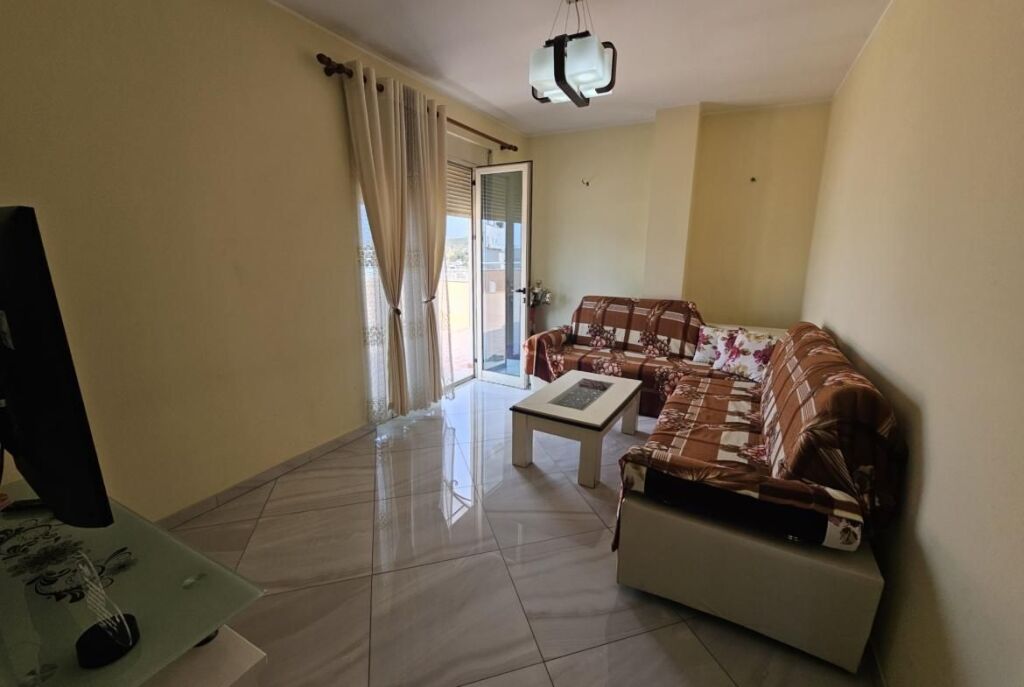 Ne Fresk Shitet Penthouse Ekskluziv 119.3 m² + 151.2 m² Verandë !