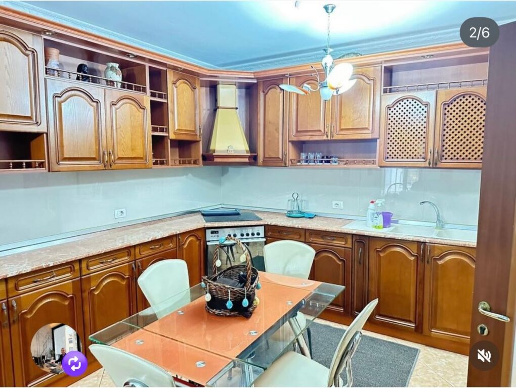 2+1,i mobiluar ne zog te zi,cmimi 700 euro