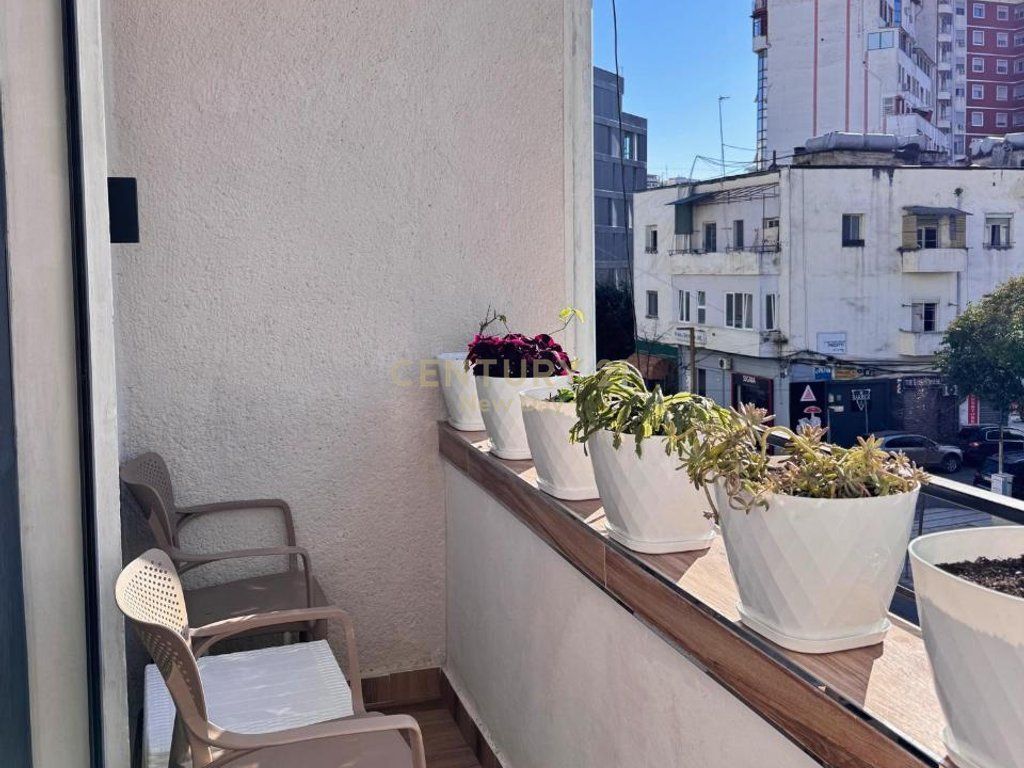 .Apartament 2+1 Me Qira në Qender te Durrësit - 650€ | 73 m²