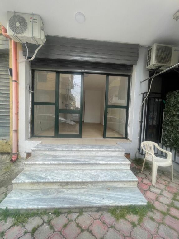 Dyqan me sip 35 m2,rruga babe rexha,70 mije euro me hipoteke