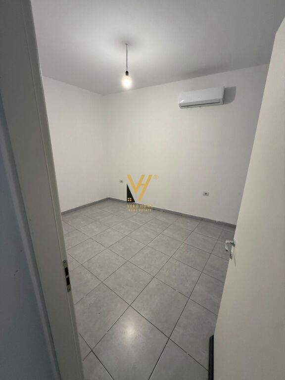 OFFICE 100 M2 FOR RENT ON BOGDANEVE STREET 70,000 LEKE