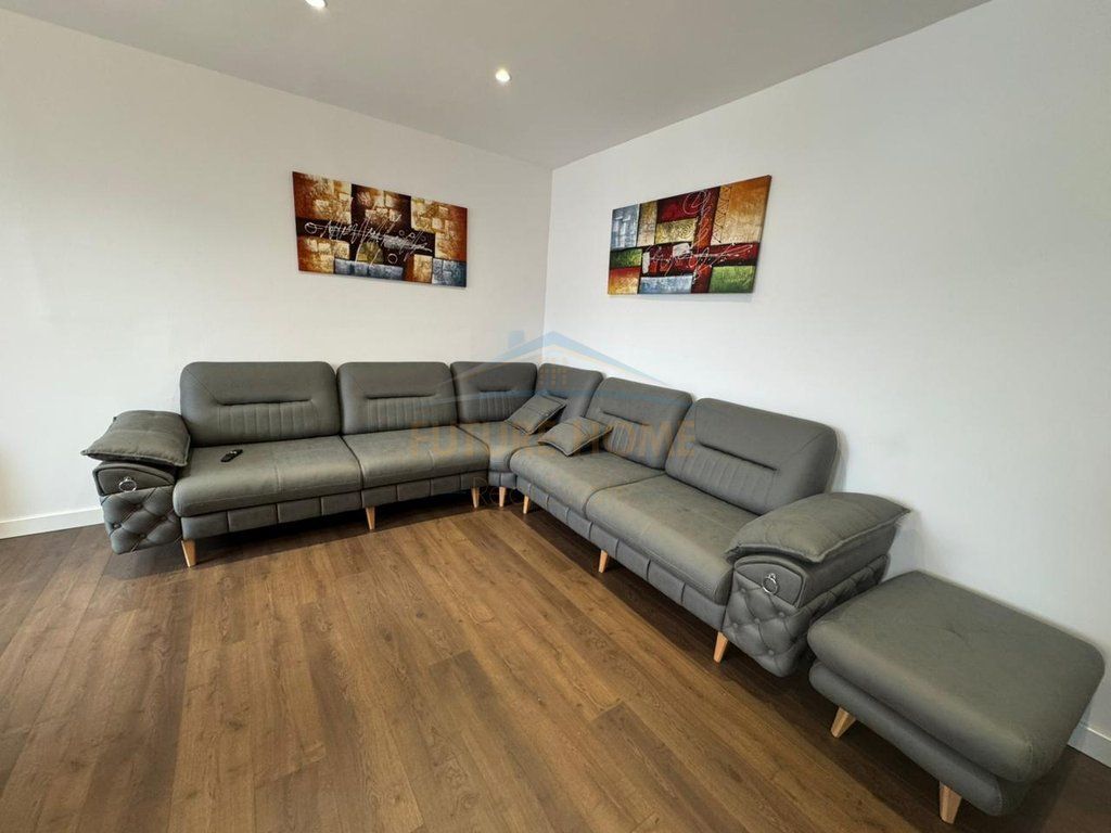 Qera, Apartament 2+1+2, Rruga Mine Peza