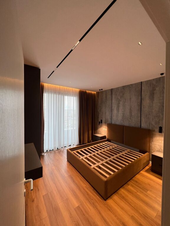 🏢 Appartamento 1+1 + 🅿️ in affitto 📍 Via Burgut, vicino all'Università Beder💶 Prezzo: 70.000 lek / mese