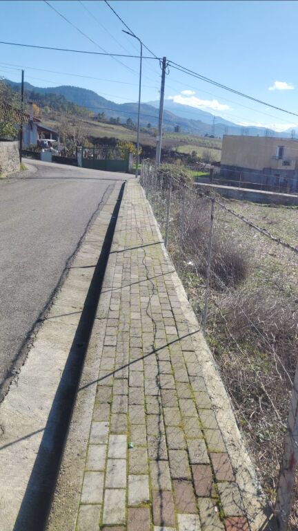 Toke ne shitje ne Gramsh