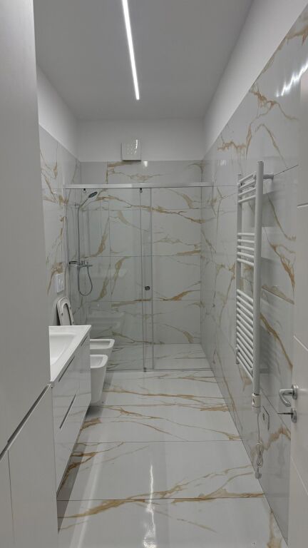 🏡 Jepet me qira Apartament 2+1+2 – Kodra e Diellit, Kompleksi Aleksandros