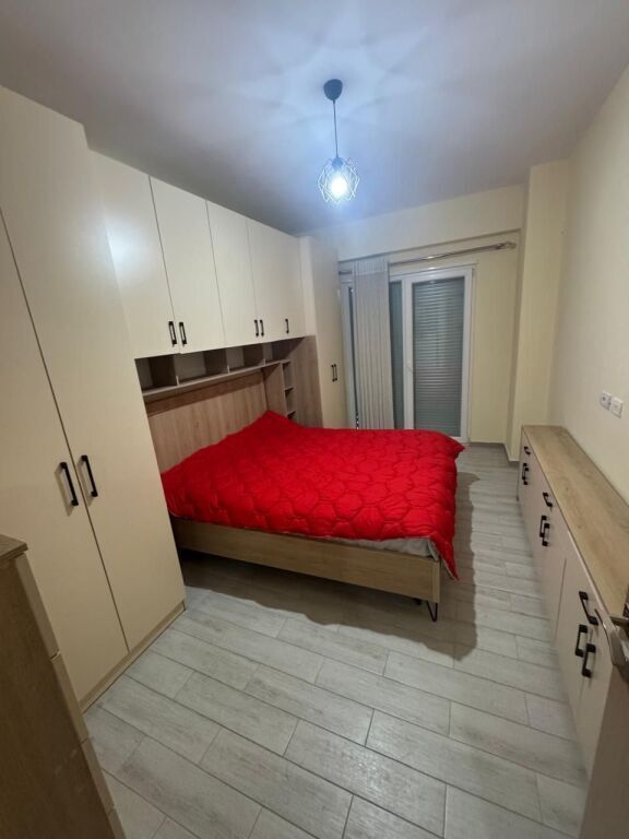 apartament 1+1 me qira  5 minuta nga Rruga e Elbasanit