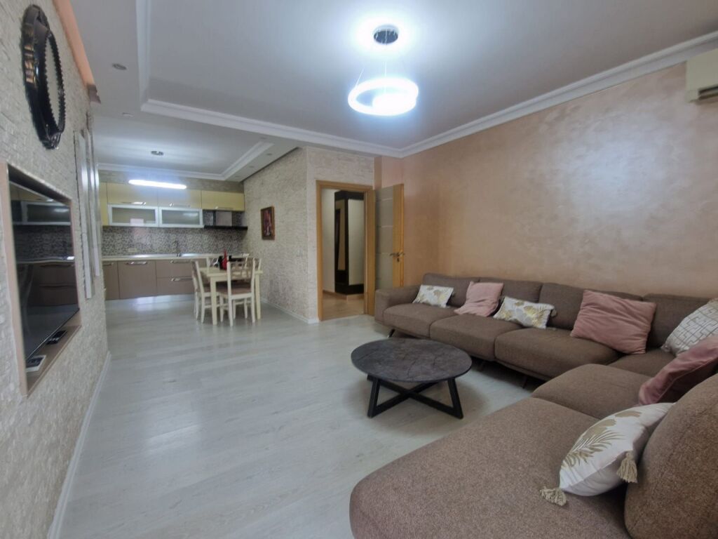 Shitet apartment 3+1+2 afer UET