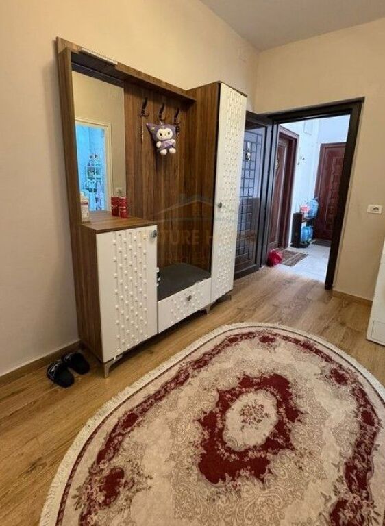 Shitet, Apartament 1+1+ Verande, Kinostudio, Tiranë.