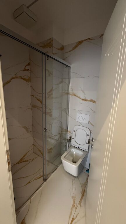 🏡 Jepet me qira Apartament 2+1+2 – Kodra e Diellit, Kompleksi Aleksandros