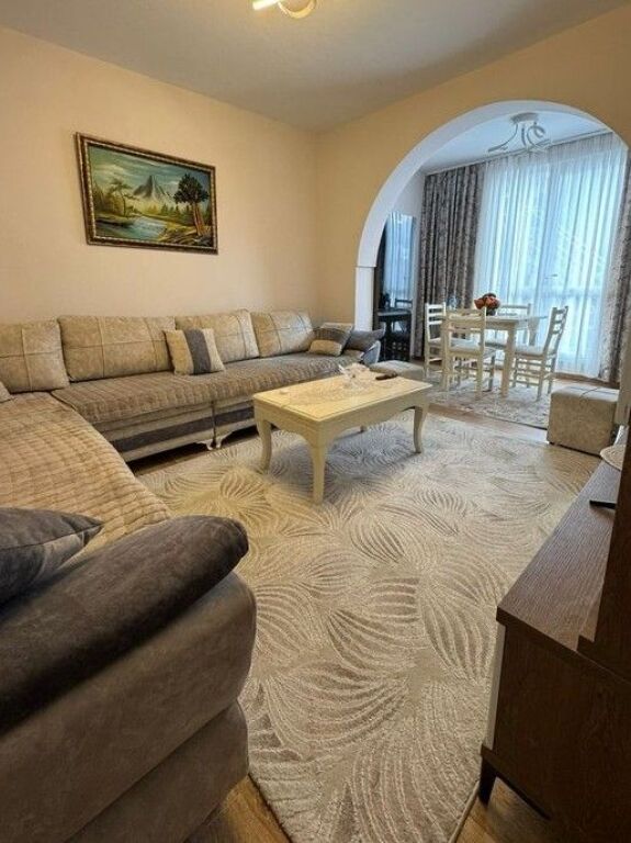 Shitet, Apartament 1+1+ Verande, Kinostudio, Tiranë.