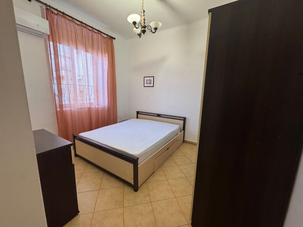 Appartamento 2+1 in vendita in Via Durazzo!