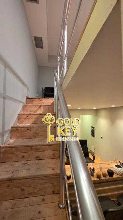 🏢 JEPET ME QIRA AMBIENT KOMERCIAL DUPLEKS NË PLAZH – PRANË PALACE HOTEL 🌊