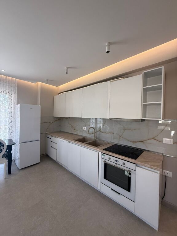 Apartament 2+1 me qera ne Porcelan tek Splendor ne Rrugen e Kokonozeve