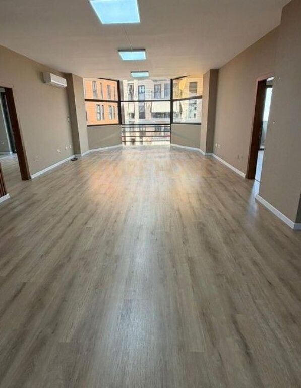 Qera, Apartament 2+1+2, Rruga e Kosovarëve, Tiranë.