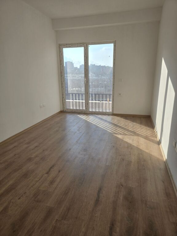 SHITET APARTAMENT 2+1 TE KOMLEKSI AURA,TIRANË