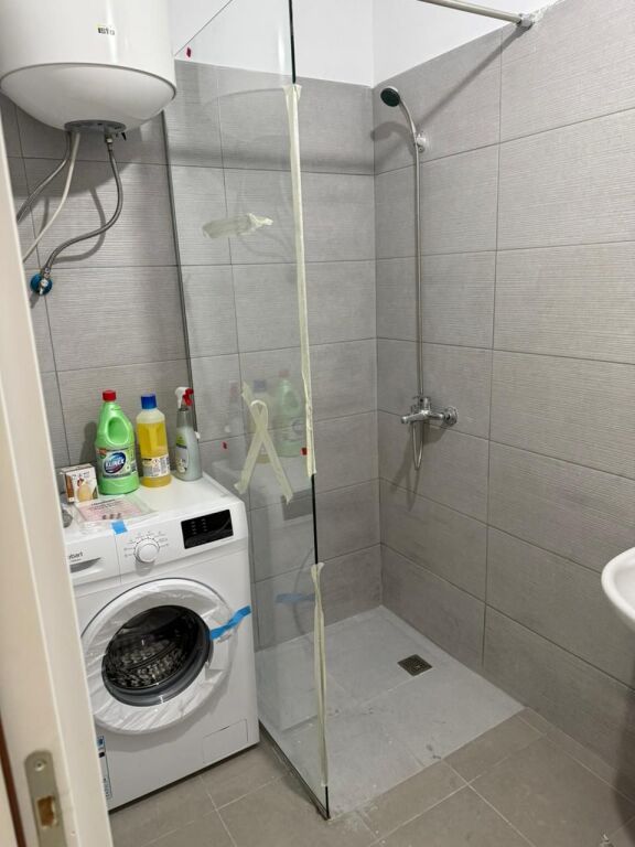 Jepet apartament me qira 1+1 Casa italia