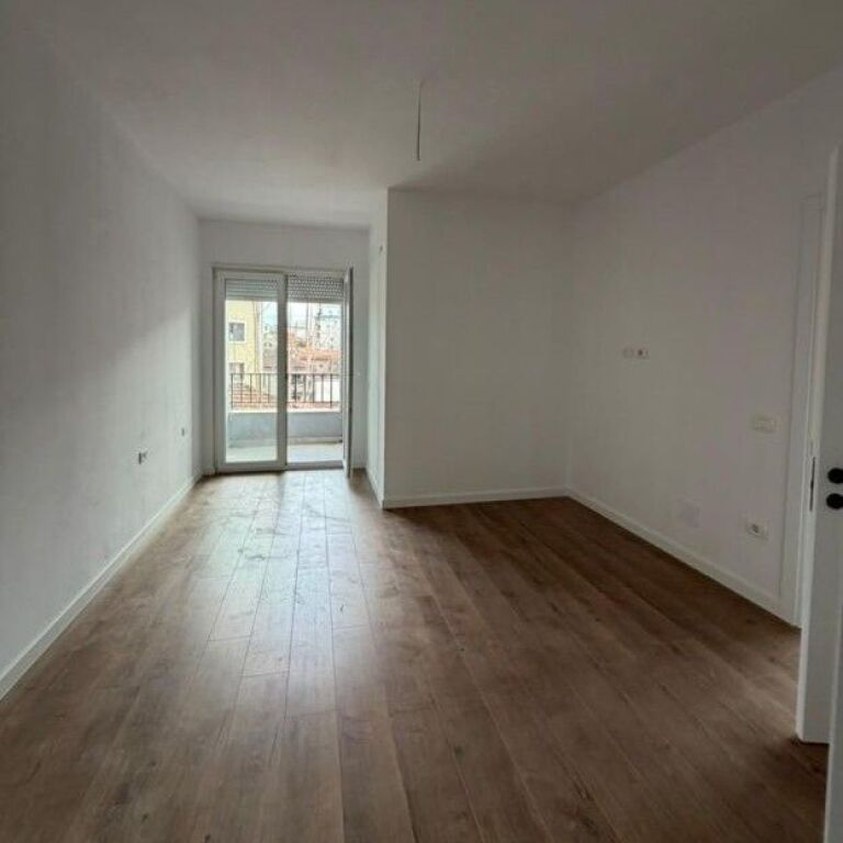 🏠 Appartamento 3+1 con 2 Bagni in Vendita – Nuovo Mercato-2500euro/m2