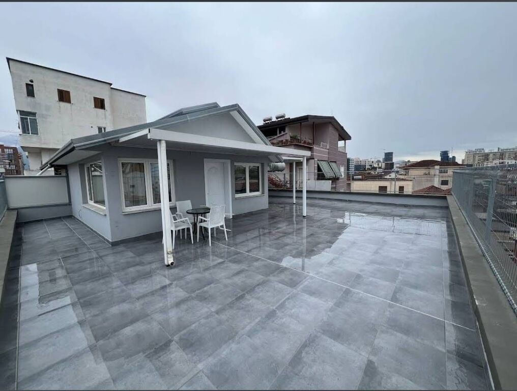 Papafingo me qera,Jordan Misja!