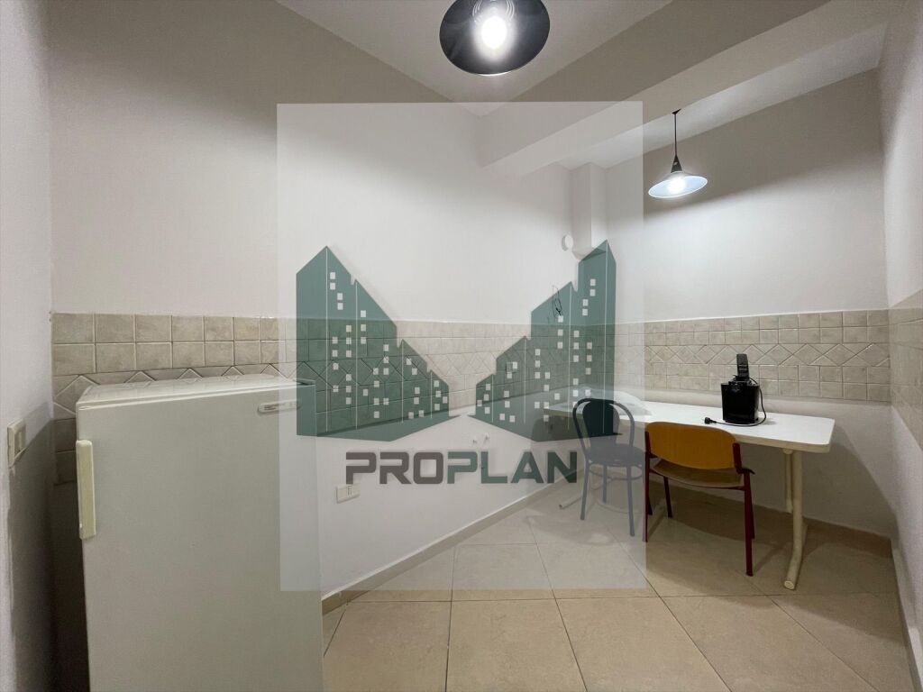 🏢 𝐅𝐎𝐑 𝐑𝐄𝐍𝐓 – 𝐒𝐩𝐚𝐜𝐞 𝐟𝐨𝐫 𝐎𝐟𝐟𝐢𝐜𝐞/𝐁𝐮𝐬𝐢𝐧𝐞𝐬𝐬 | 𝐊𝐚𝐯𝐚𝐣ë 𝐑𝐨𝐚𝐝