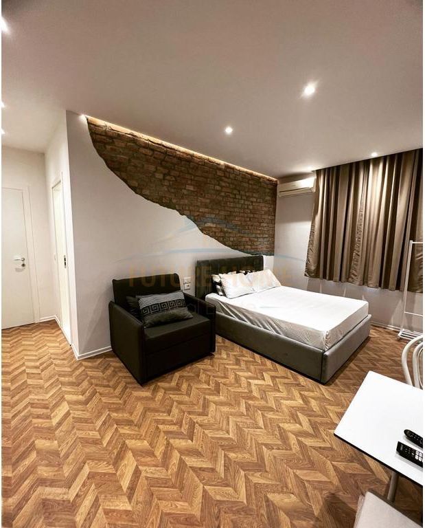 For rent, Apartment 1+1 and 2 Studios, Paris Commune, Tirana..