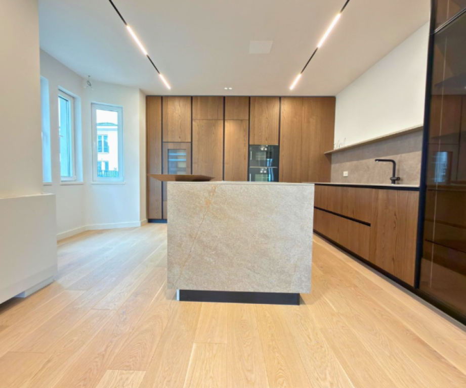 🏡 Vilë Luksoze për Shitje – Rolling Hills 2