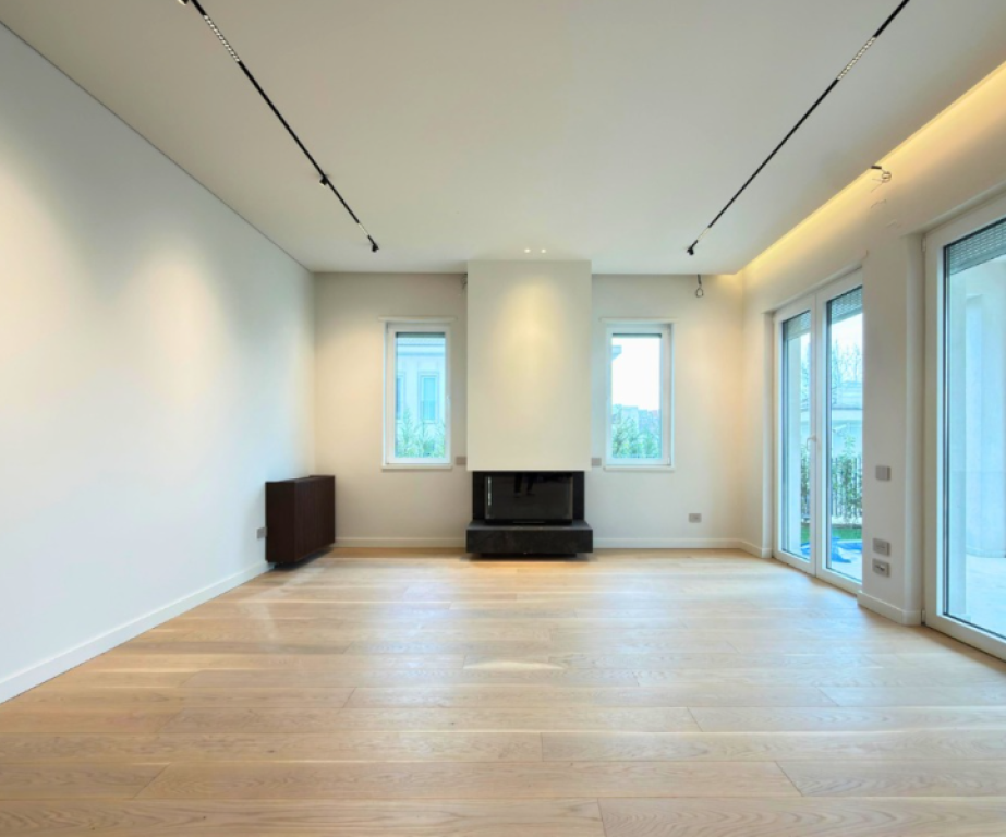 🏡 Vilë Luksoze për Shitje – Rolling Hills 2