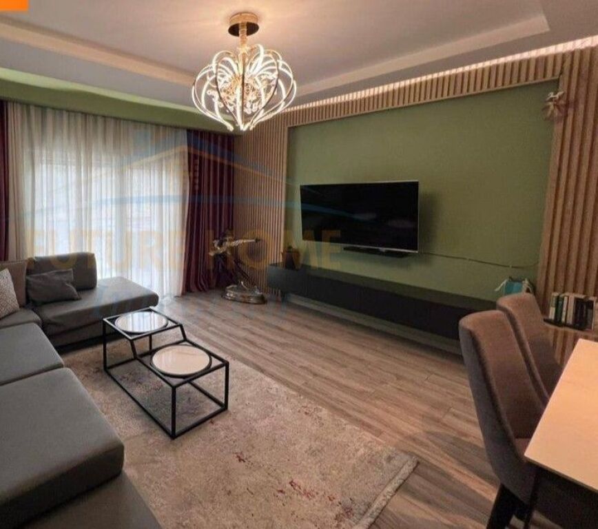 Affitto, Appartamento 3+1+2, Via Siri Kodra, Tirana.