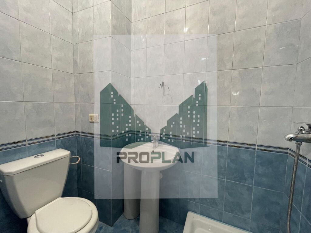 🏢 𝐅𝐎𝐑 𝐑𝐄𝐍𝐓 – 𝐒𝐩𝐚𝐜𝐞 𝐟𝐨𝐫 𝐎𝐟𝐟𝐢𝐜𝐞/𝐁𝐮𝐬𝐢𝐧𝐞𝐬𝐬 | 𝐊𝐚𝐯𝐚𝐣ë 𝐑𝐨𝐚𝐝