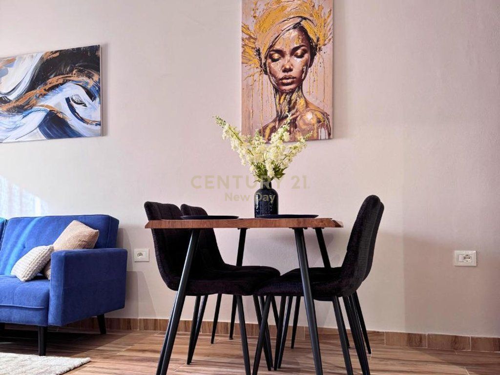 .Apartament 2+1 Me Qira në Qender te Durrësit - 650€ | 73 m²