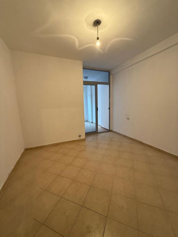 Apartament 1+1 per shitje pas Globe