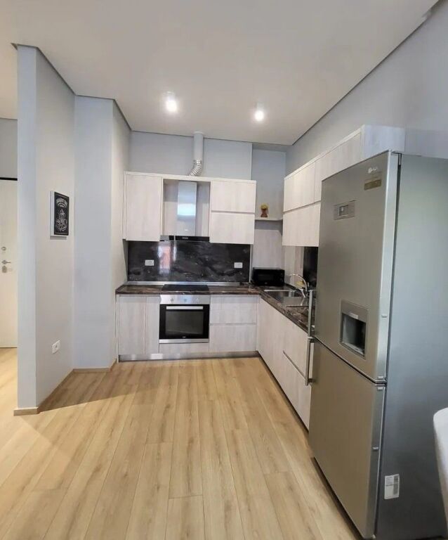 ✨Shitet 1+1 te KOMPLEKSI DELIJORGJI, SIP: 75.6 m² ✨