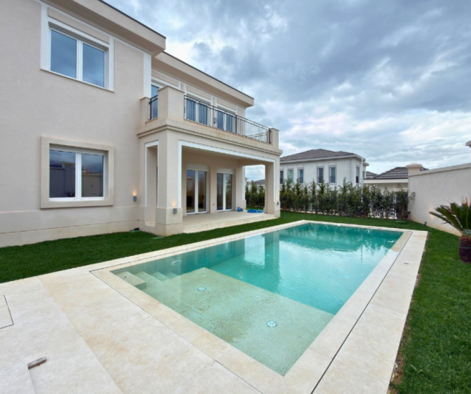 🏡 Vilë Luksoze për Shitje – Rolling Hills 2